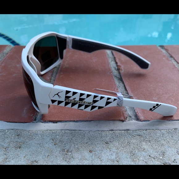 TRIBAL PRINT SAFETY FLOATING SUNGLASSES - Picture 3 of 4